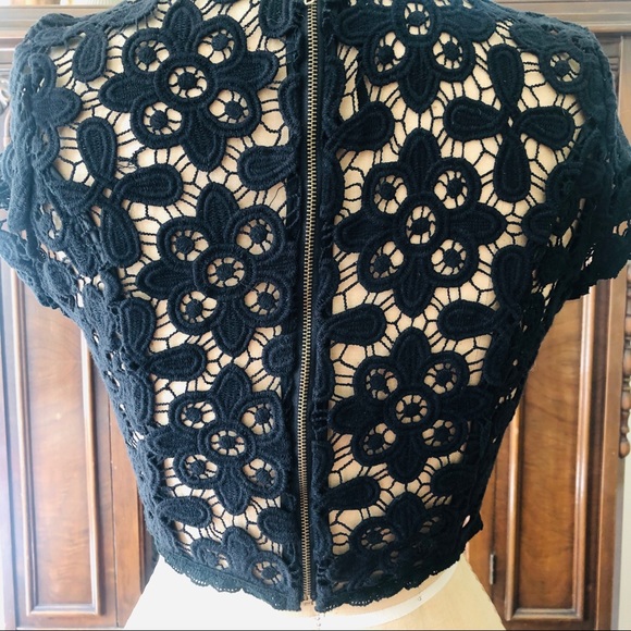 NWOT Black Lace Crop Top - Picture 3 of 9